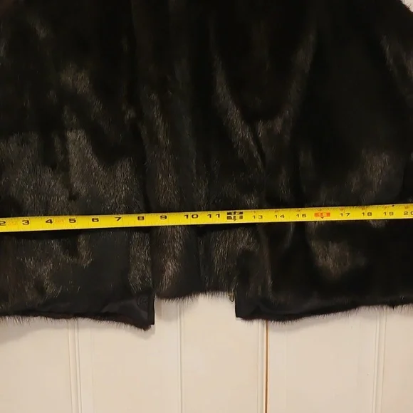 Neiman Marcus Brown Fur Vest - Picture 7 of 7